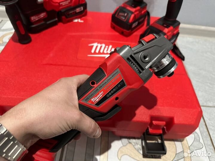 Профессиональный набор Milwaukee 4в1 (Арт.89808)