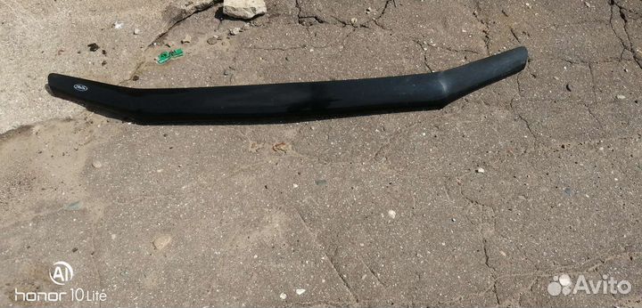 Дефлектор капота на Chrysler Voyager