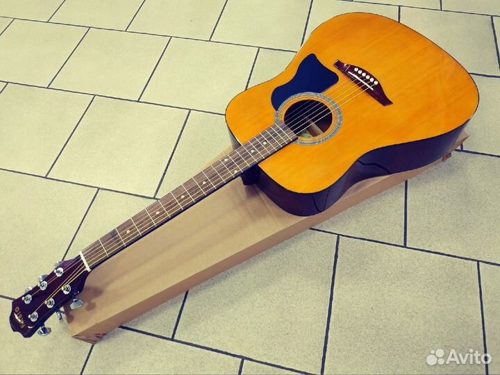 Акустическая гитара