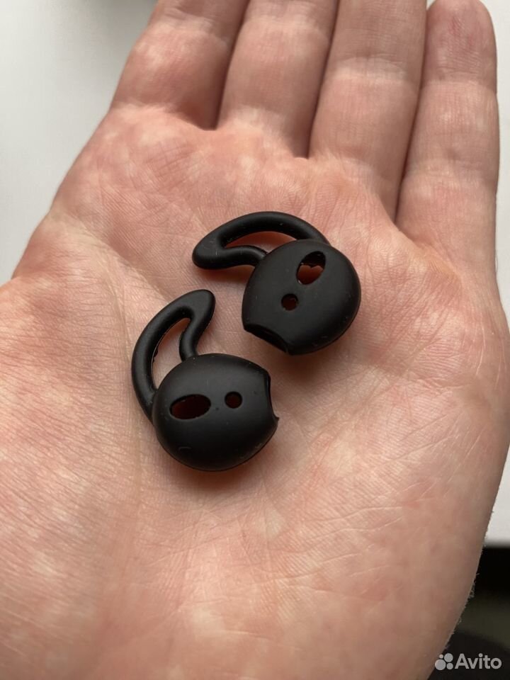 AirPods (1-го поколения, 2018)