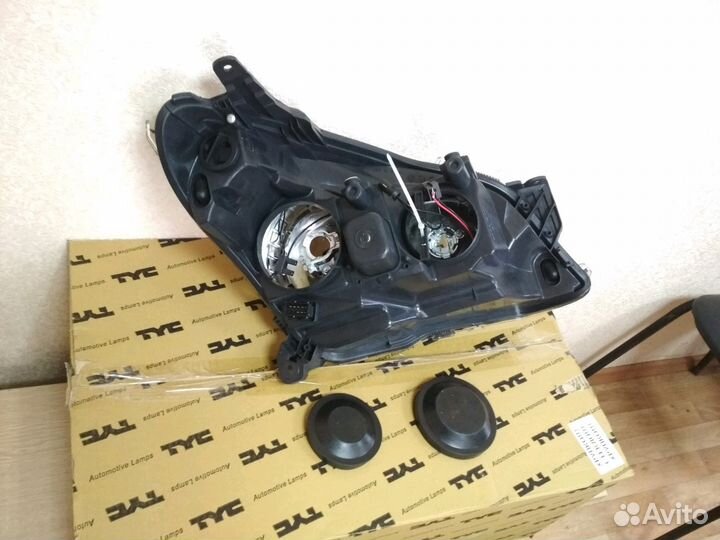 Фара левая Opel Astra H