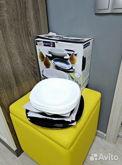 Набор 18 квадратных тарелок новый