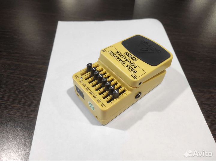Behringer BEQ700 педаль эквалайзер