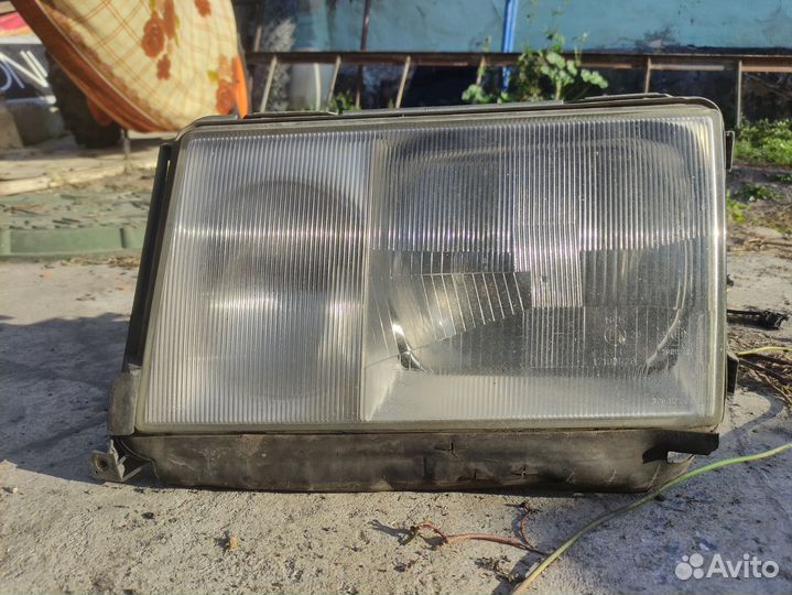 Мерседес 124 фара Bosch левая
