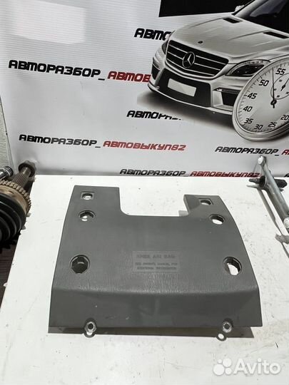 Подушка безопасности колен водителя Kia Sportage 1