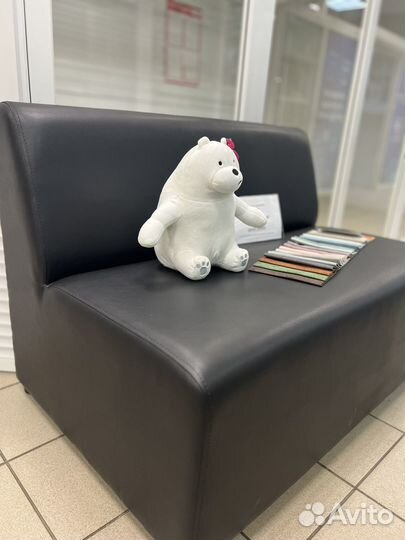 Маленький диван в офис