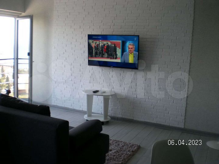 2-к. квартира, 40 м², 3/3 эт.