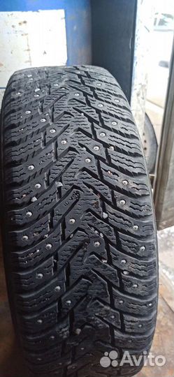 Nokian Tyres Hakkapeliitta 8 19.5/65 R15 95T