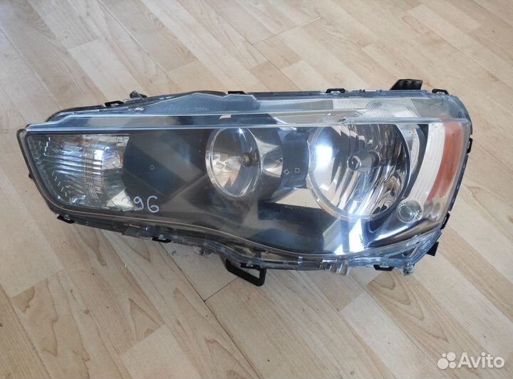 Фара левая Mitsubishi Outlander Lancer