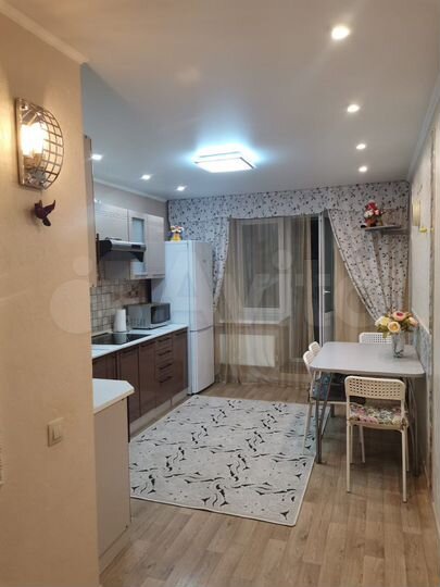 2-к. квартира, 75 м², 2/15 эт.