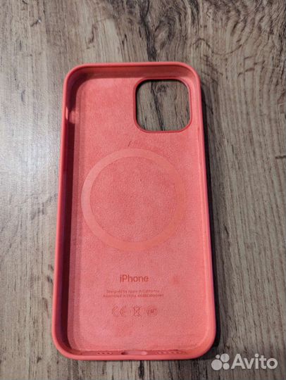 Чехол на iPhone 12