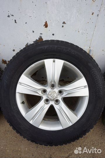 Комплект оригинальных колес R17 Kia зима 225/65