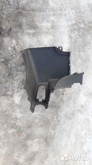 Клык задний на Mercedes Sprinter А9068802371