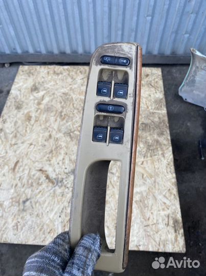 Блок кнопок стеклоподъемников volkswagen passat b5