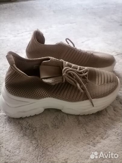 Кроссовки женские 40 размер