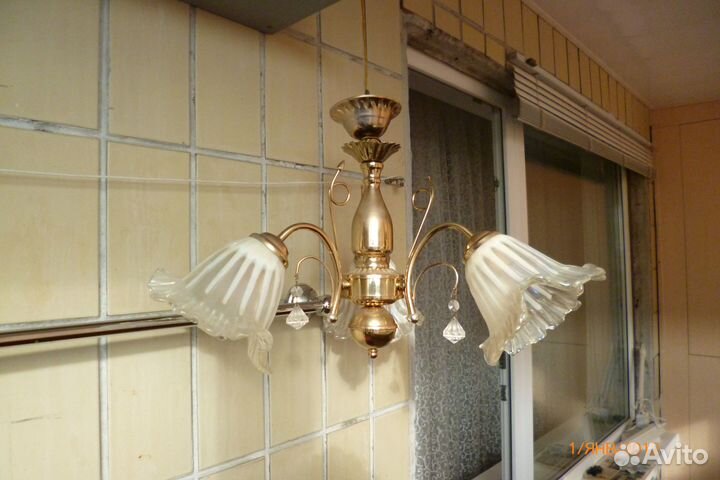 Люстра трёхрожковая потолочная