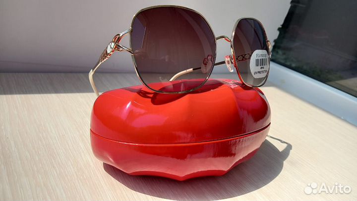 Солнцезащитные очки женские. Бренд Кутюр