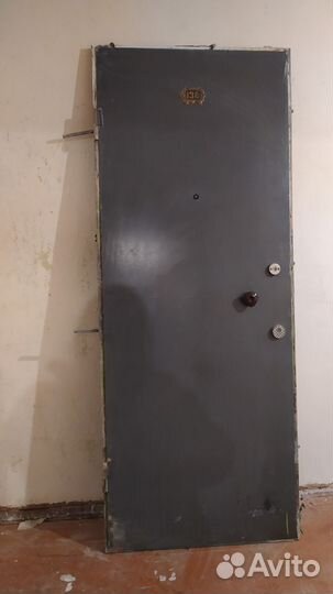 Дверь входная металлическая