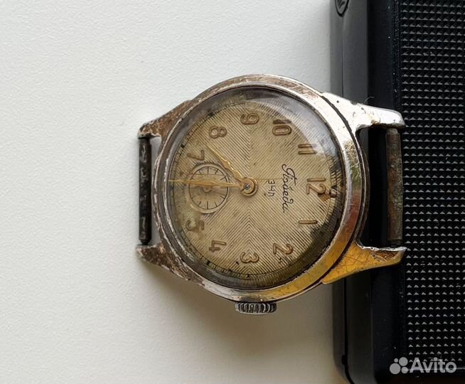 Часы наручные СССР 