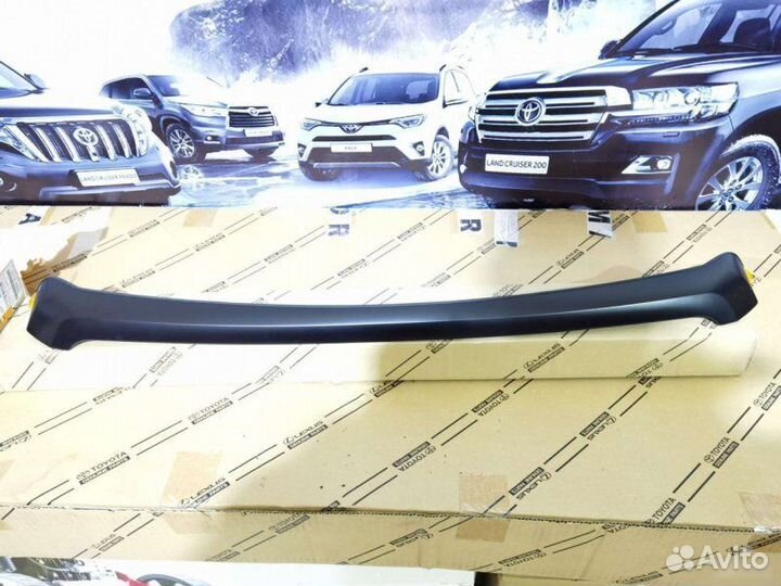 Молдинг капота Toyota Land Cruiser Prado 150