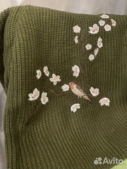 Свитер с вышивкой stradivarius