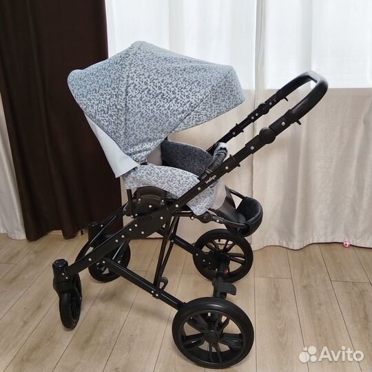 Продам коляску 3 в 1