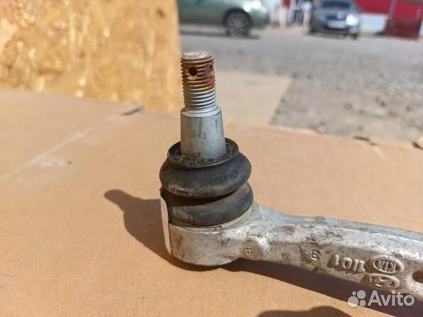 Kia Stinger рычаг передний нижний