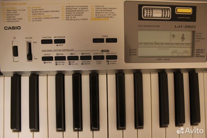 Синтезатор Casio LK-260