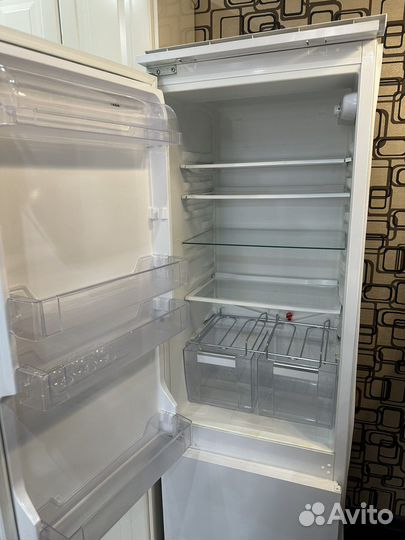 Встраиваемый Холодильник whirlpool IKEA