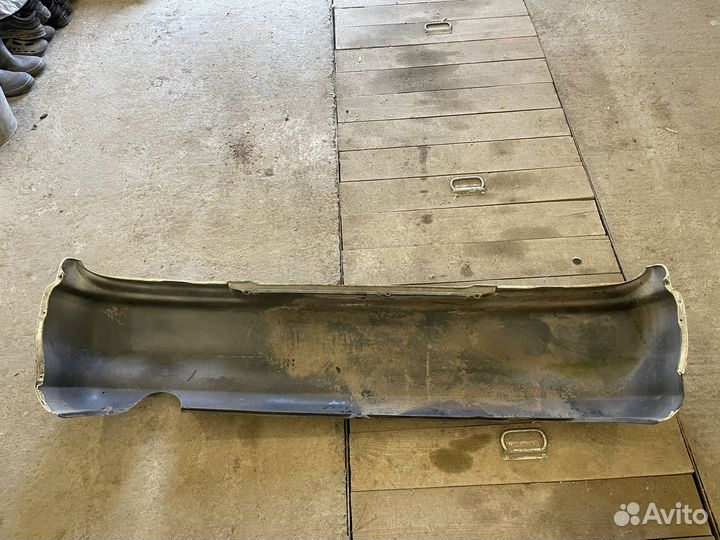 Задний бампер Toyota chaser