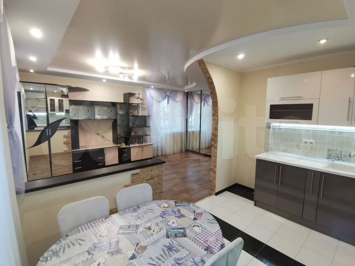 4-к. квартира, 81 м², 2/9 эт.