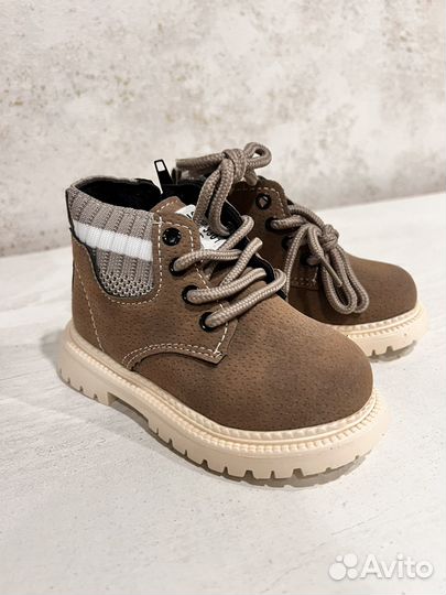 Продам ботинки