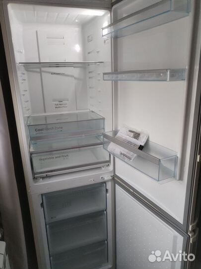 Холодильник Bosch kgn39