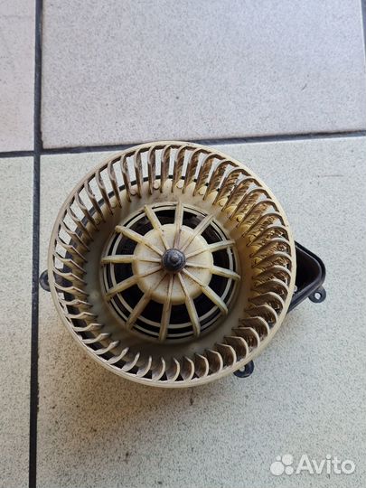 Моторчик печки Lifan Breez