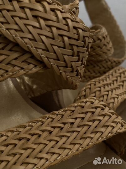 Босоножки incity