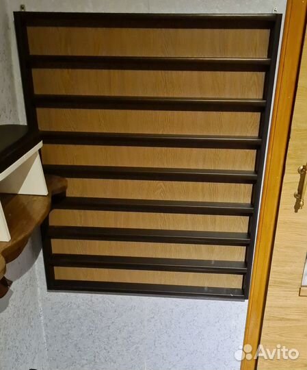 Полка стеллаж для гель лаков 100х80 см (8 рядов)