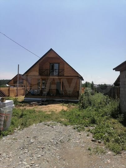 Дом 160 м² на участке 11 сот.