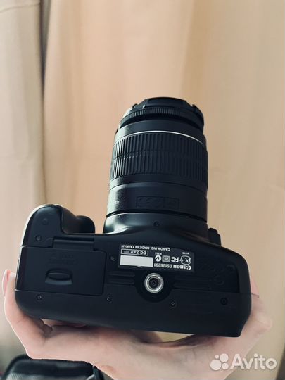 Зеркальный фотоаппарат Canon eos 1100D