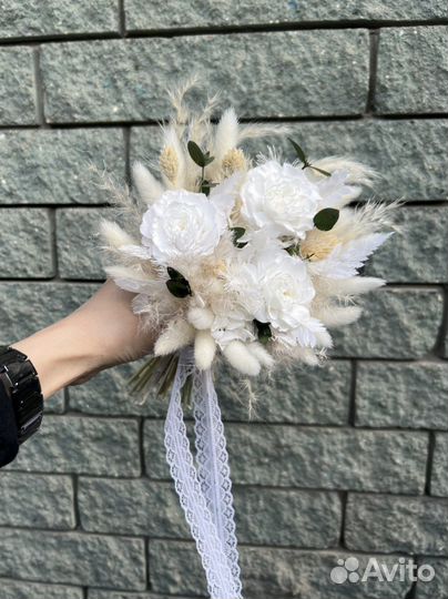 Букет невесты из стаб. цветов и сухоцветов