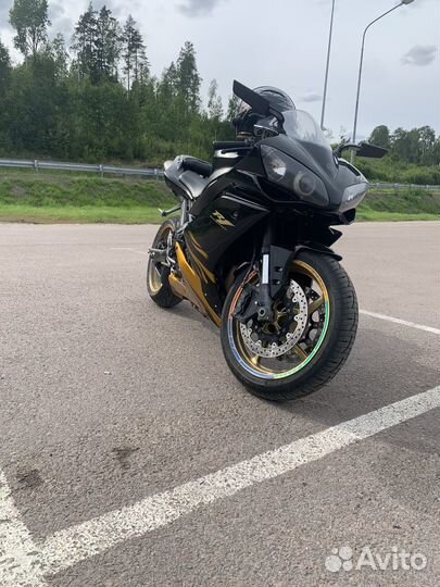 Yamaha r1 2008