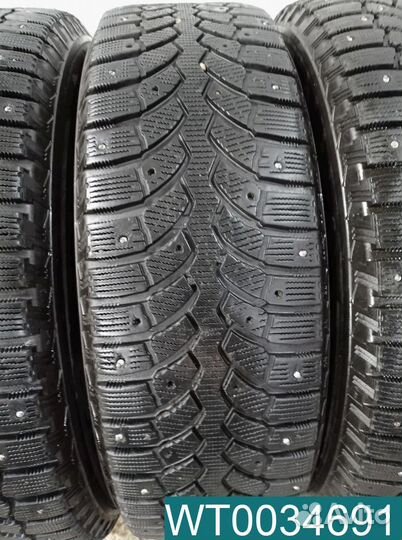 Bridgestone Blizzak Spike-01 215/70 R16 95T