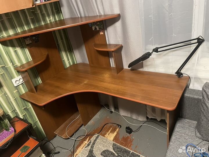 Компьютерный стол