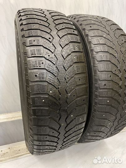 Bridgestone Blizzak Spike-01 235/65 R17 108T