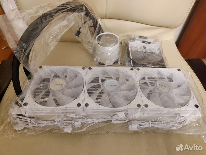 GamerStorm Castle 360EX White argb + Aigo fan argb