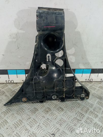 Б/У Направляющая бампера заднего правая#003