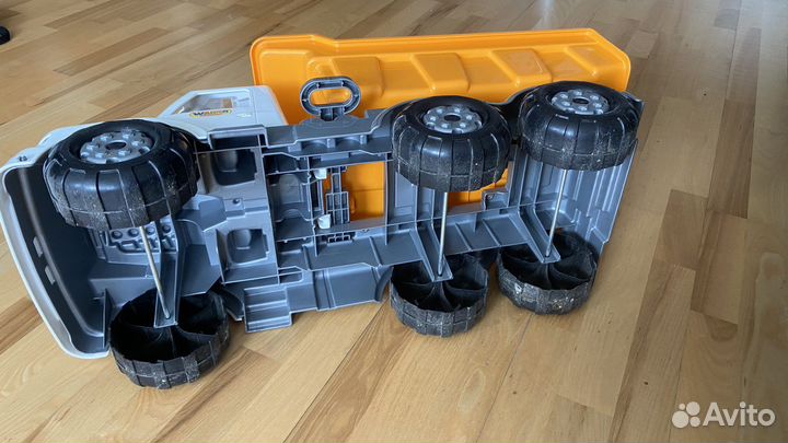 Игрушка самосвал большой