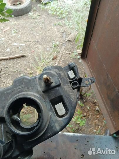 Фары на renault logan 1