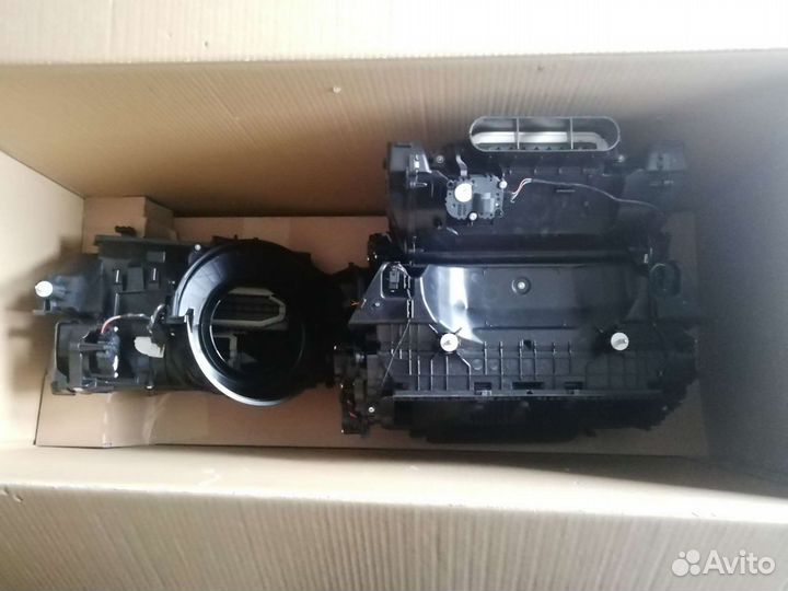 Корпус распределителя кондиционера BMW G20, G01, G