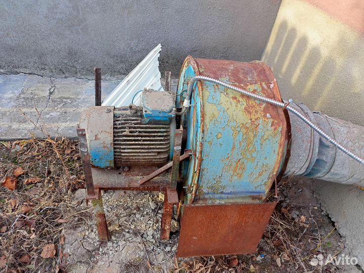 Вытяжка улитка