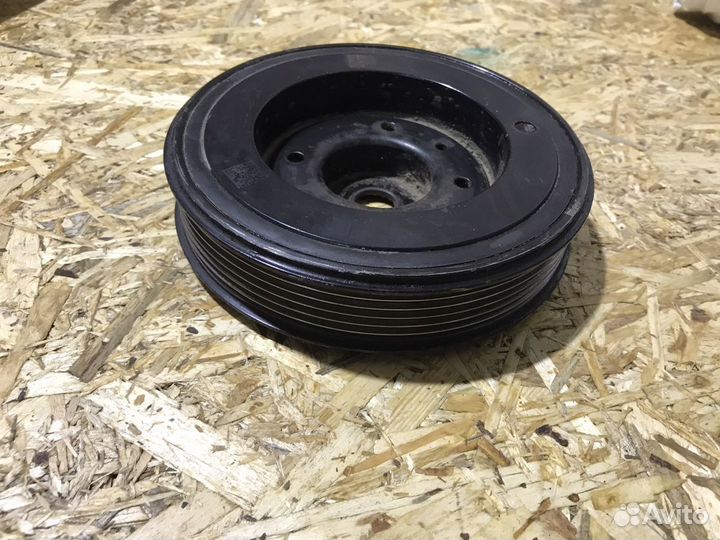 Шкив коленвала 06H105243M Octavia A7